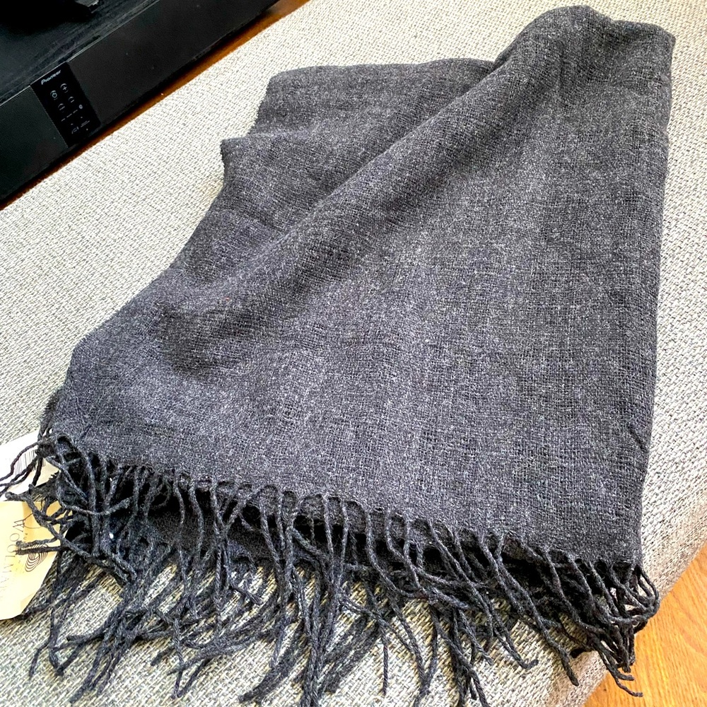 Woolmark Wool Gray Scarf